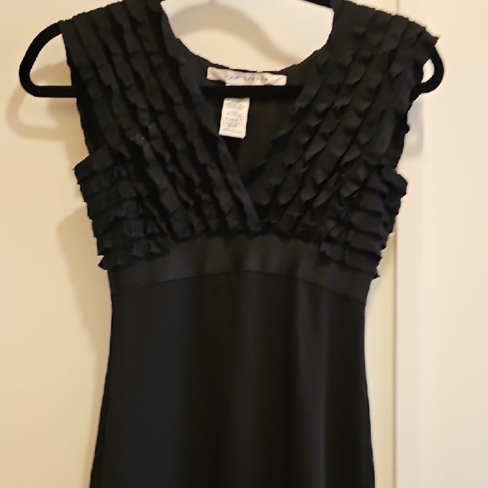 Elegant Black Dress, Knee Length Max Studio Size xs